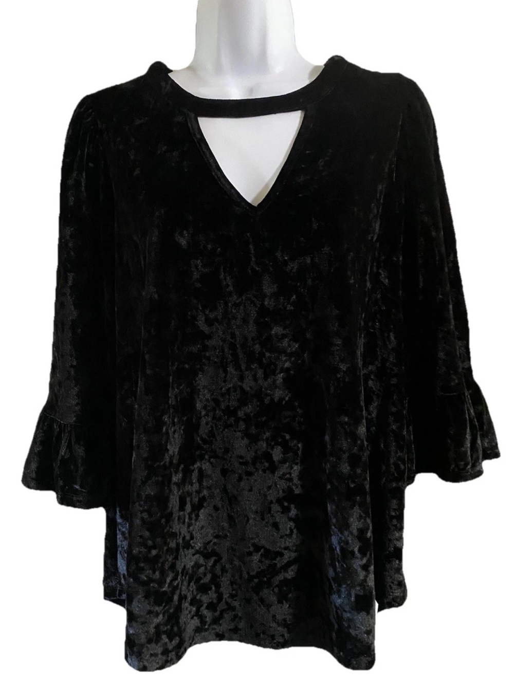 Black Velvet Keyhole Bell-Sleeve Top - Women